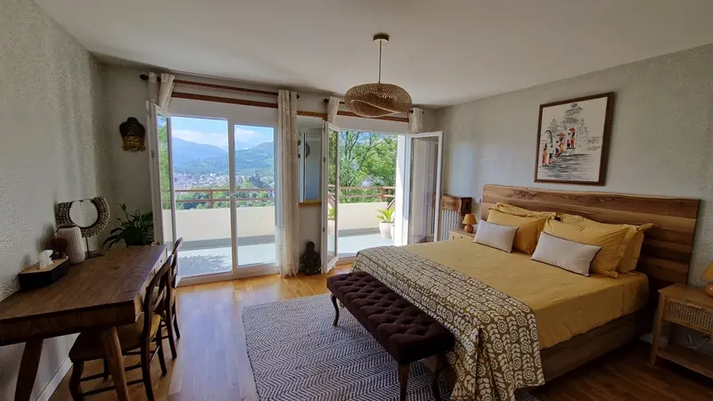 Lourdes Chambre_Bali