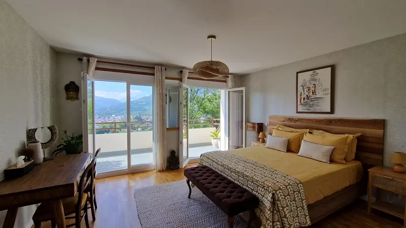 Lourdes Chambre_Bali