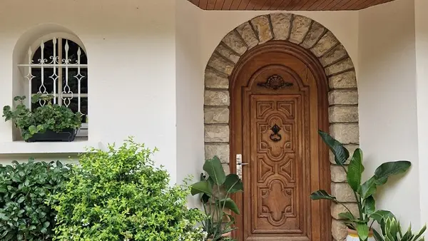 Lourdes Chambres_hotes Omah Jawa entree