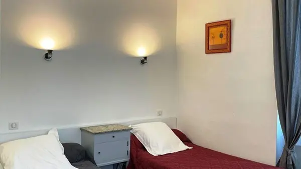 Lourdes Hôtel du Clos Fleuri - chambre famille