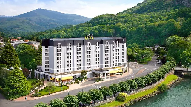 Lourdes hotel Alba pyrenees