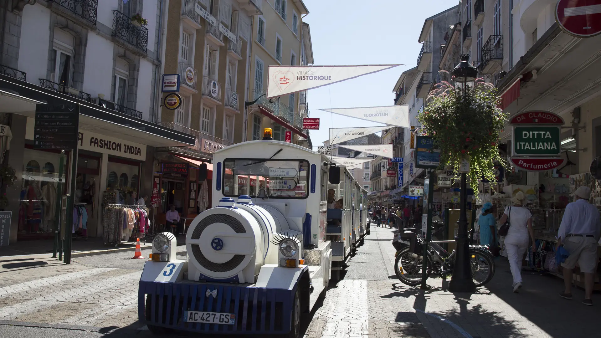 Petit train touristique 1_BD©P.Vincent-OT Lourdes_2016