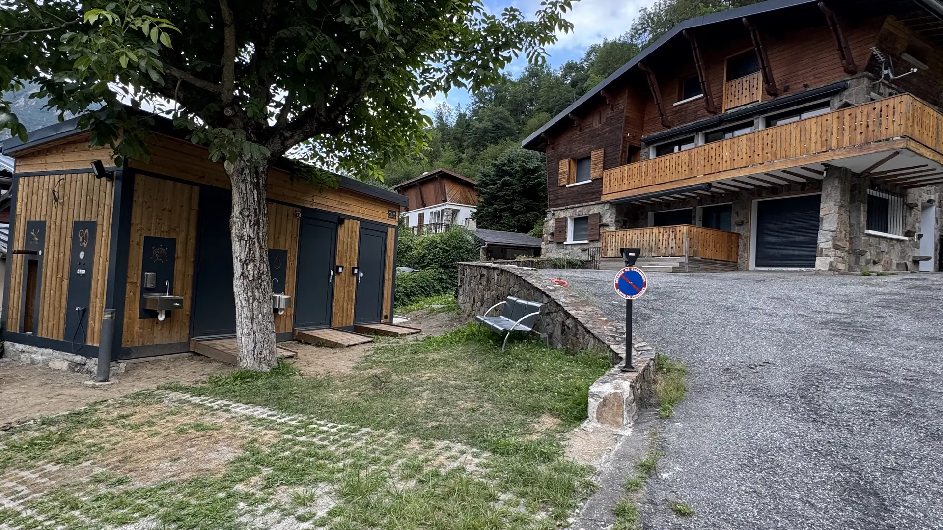 Photo Ensemble CycloBox et Chalet