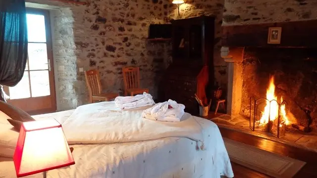 RELAIS EMPEREUR-CHAMBRE CHEMINEE