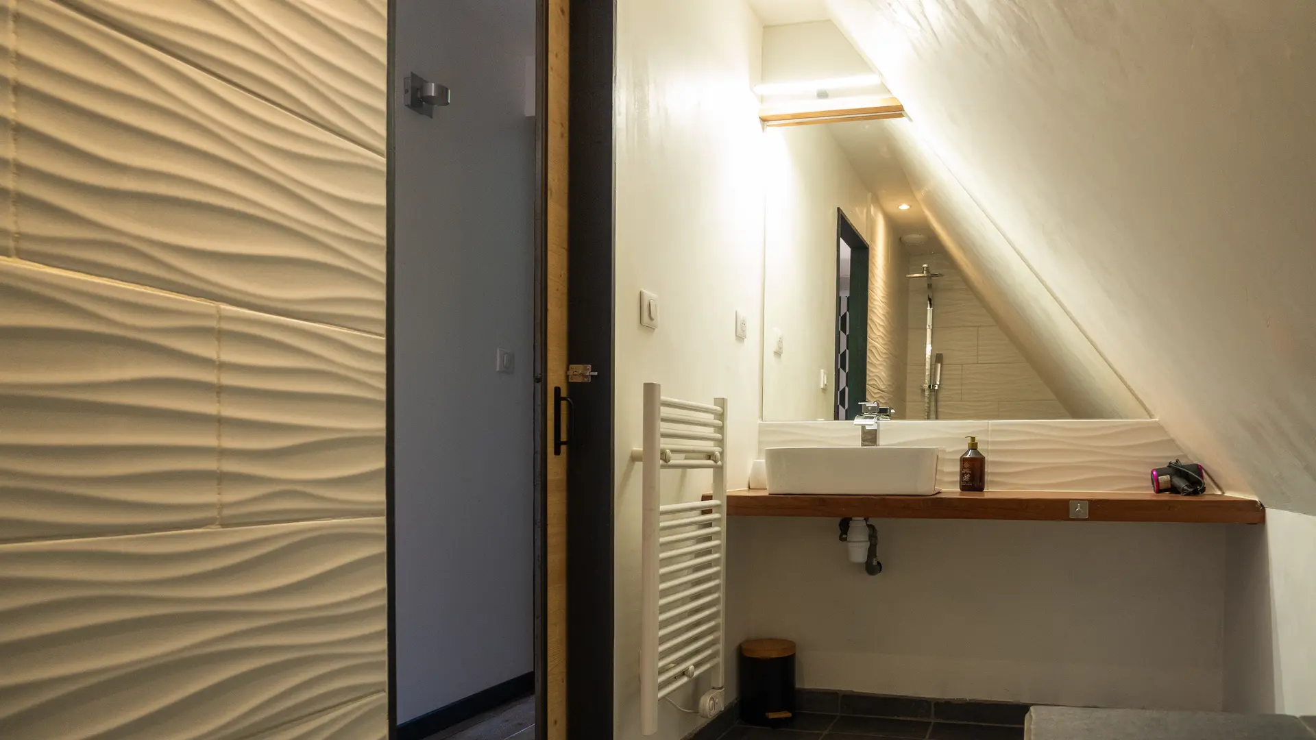SALLE DE BAIN ETAGE
