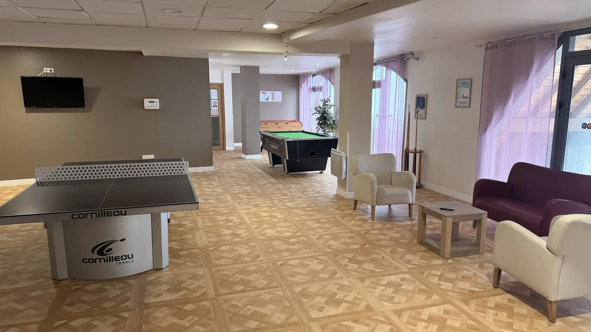 SALLE DE JEUX