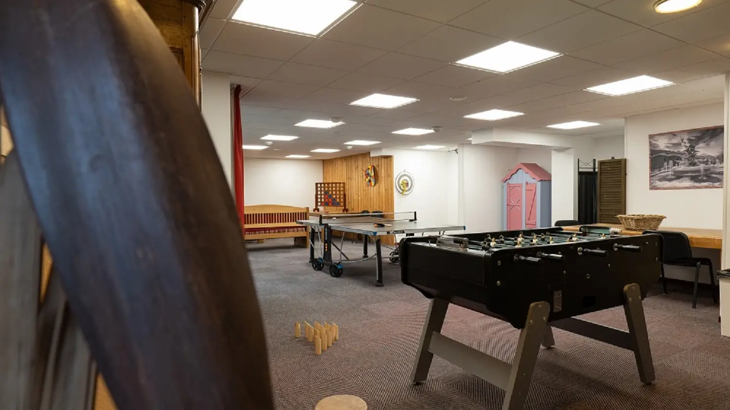 Salle de jeux: air hockey, babyfoot, pingpong...