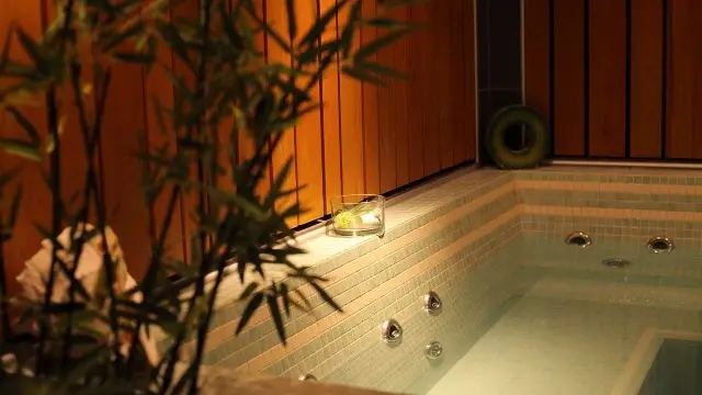 SPA-MAHANA-JACUZZI