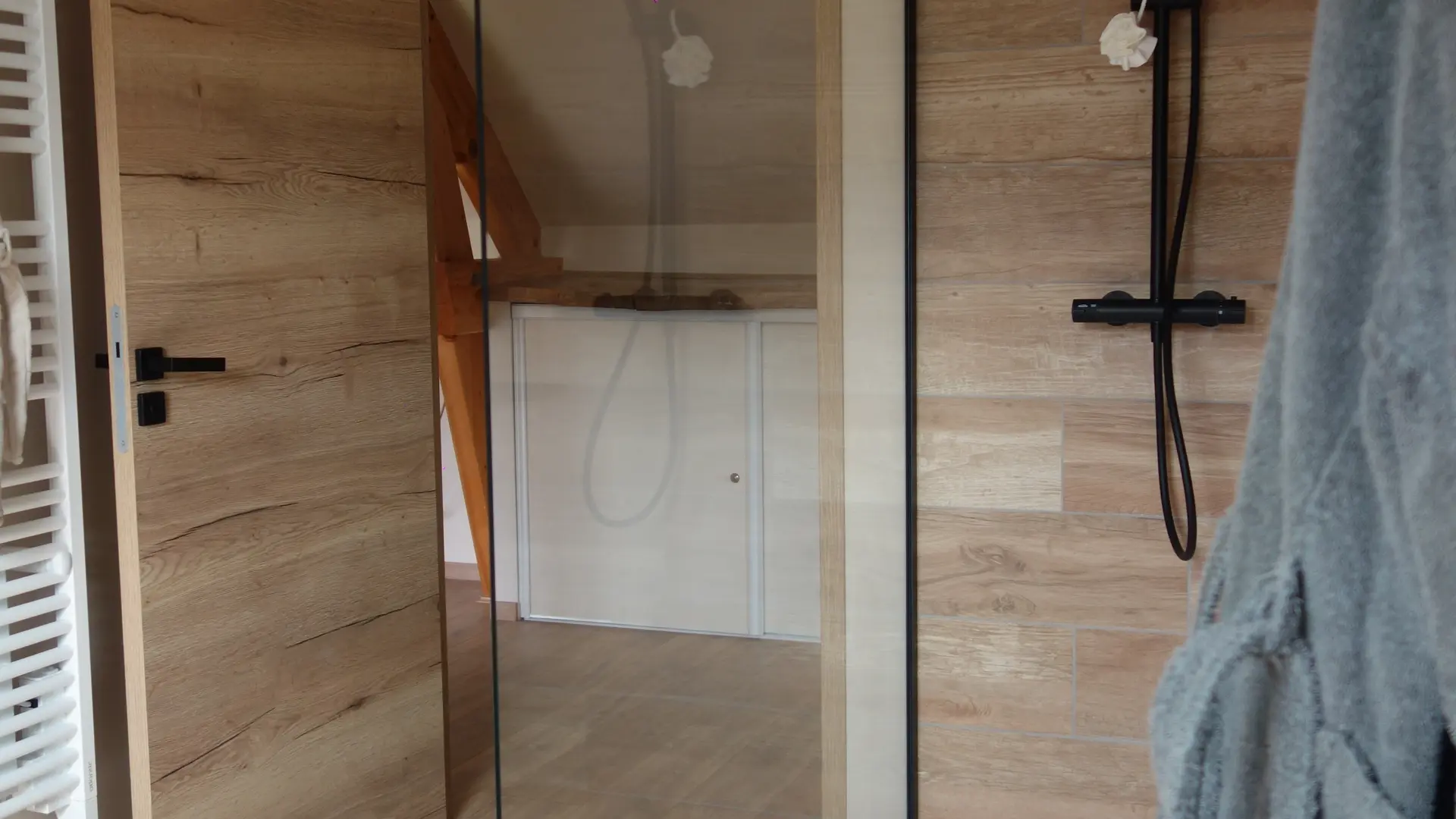 Salle_de_bain_douche_moderne