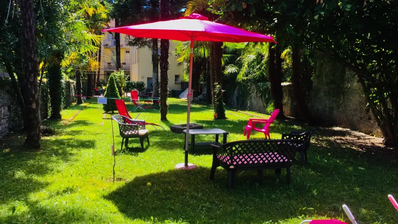 Terrasse Le Logis Lourdes