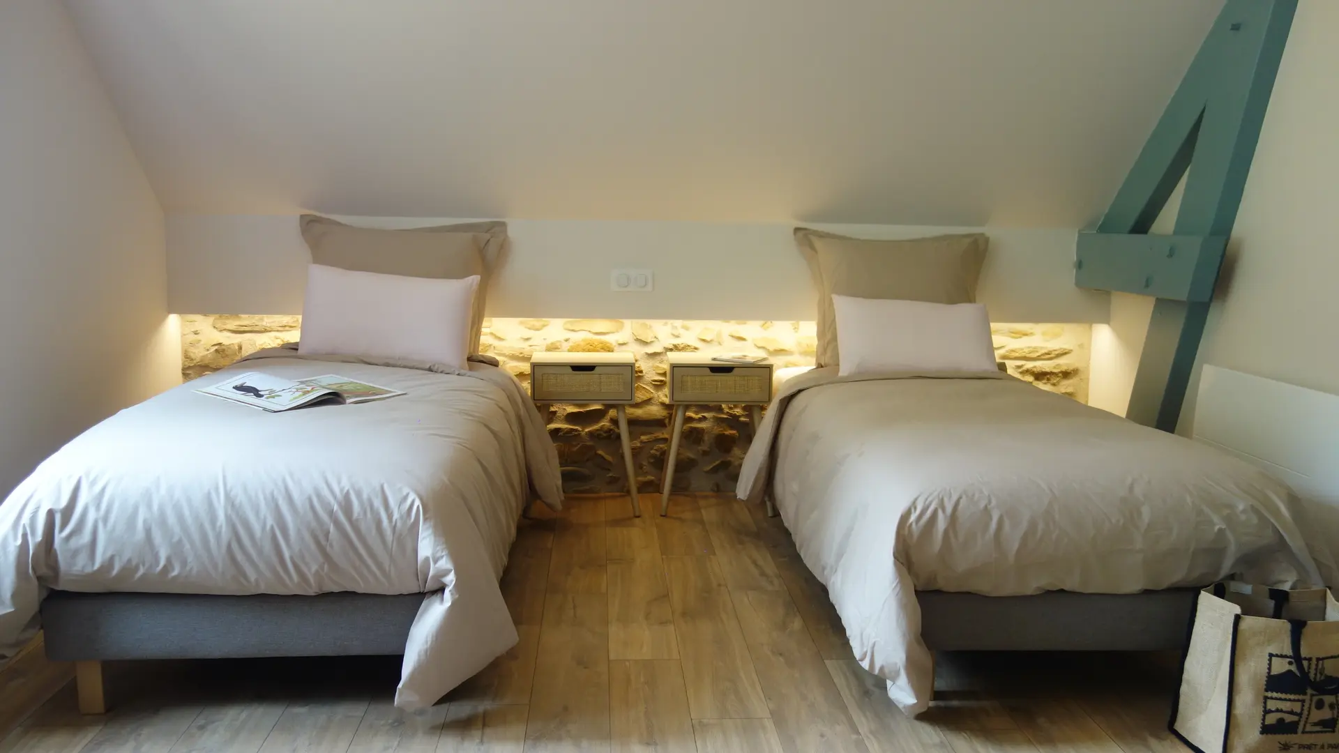 chambre_avec_deux_petits_lits