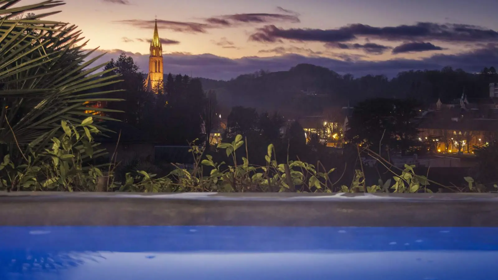 jacuzzi-belfry-22
