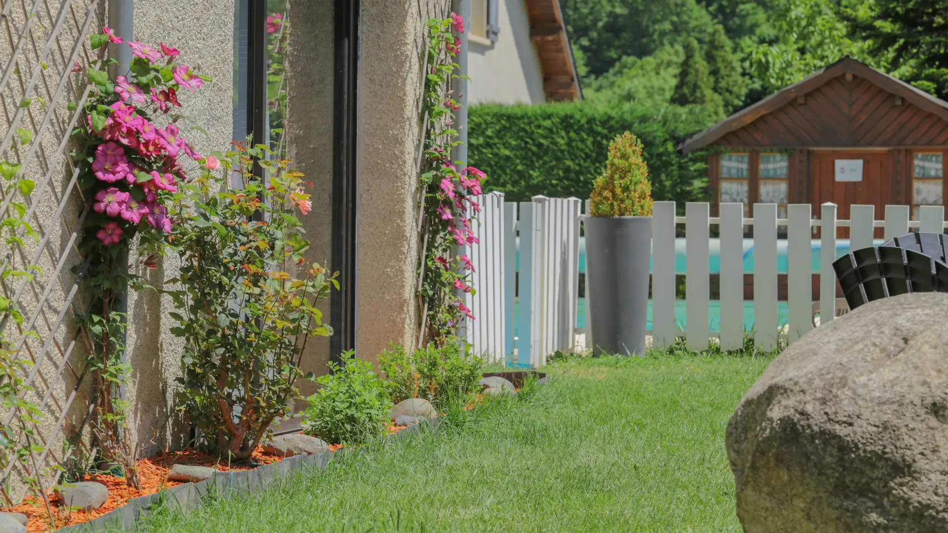 jardin hotel aurelia logis ambiance cosy pyrenees (4)