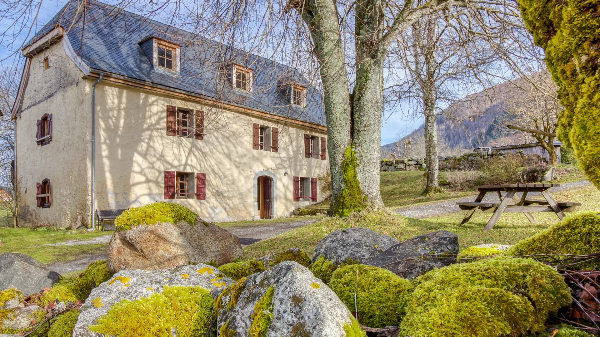 Les Terres Nères