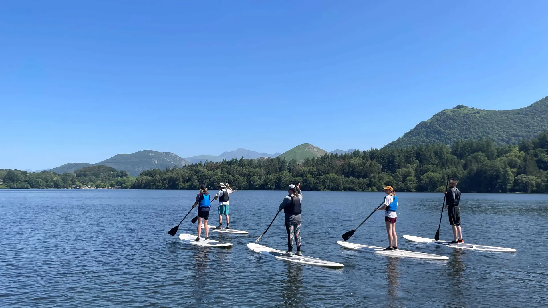 Stand Up Paddle sur le lac de Lourdes avec O2Lourdes