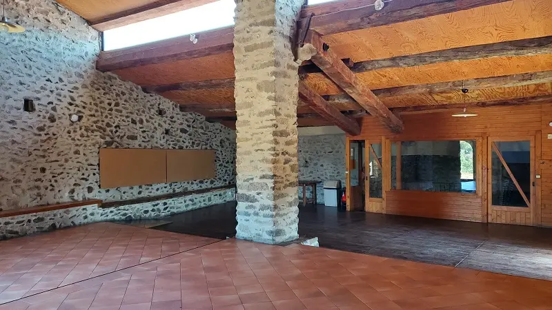 Salle mise à disposition