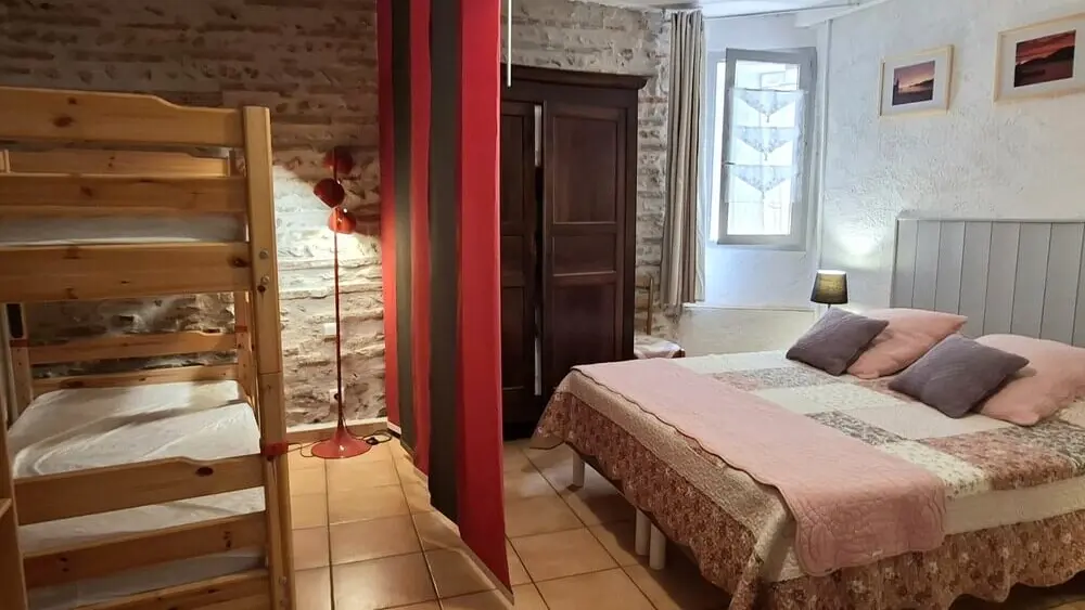4-location-atxer-mimi-chou-collioure