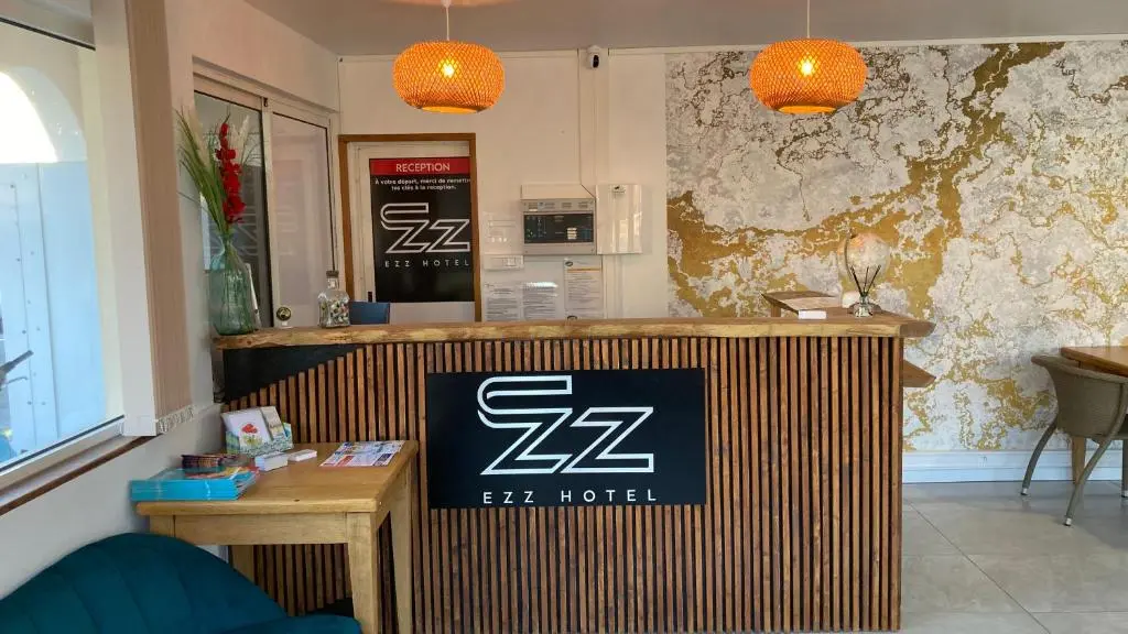 EzzHôtel Canet