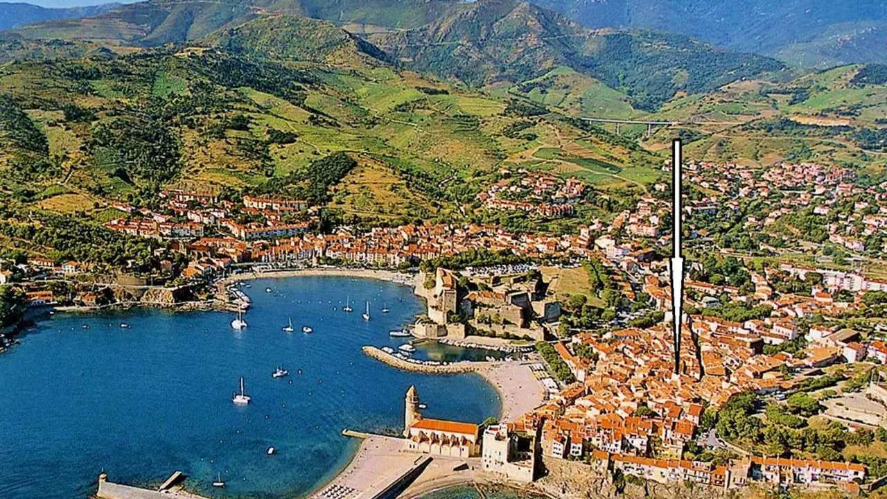 5-meubles-locations-axter-vue-collioure