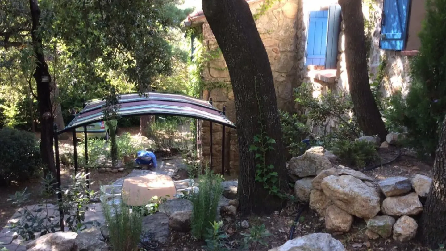 Le mas des cistes_52