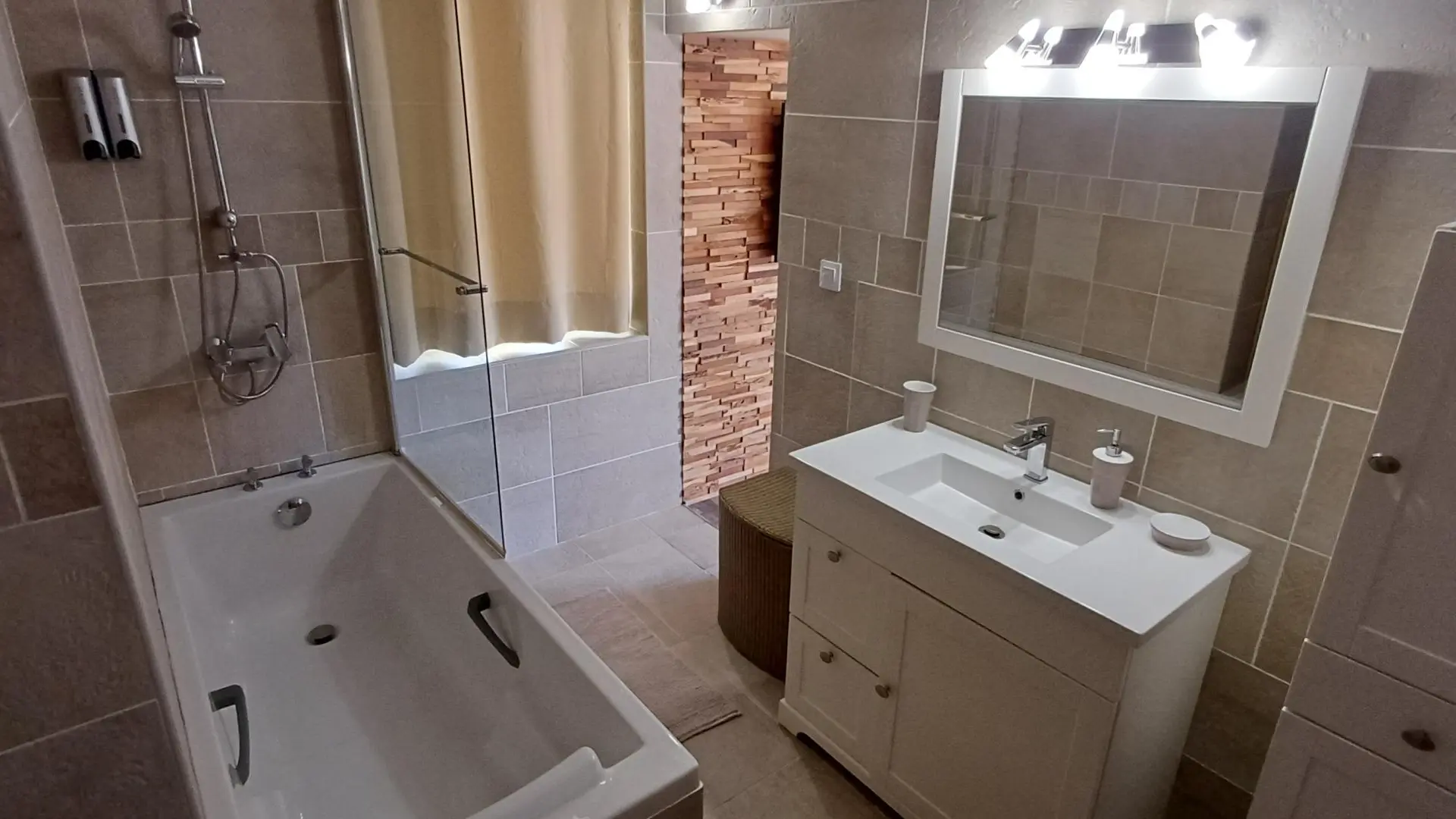 Les chambres d'hôtes Roc du Cady_34