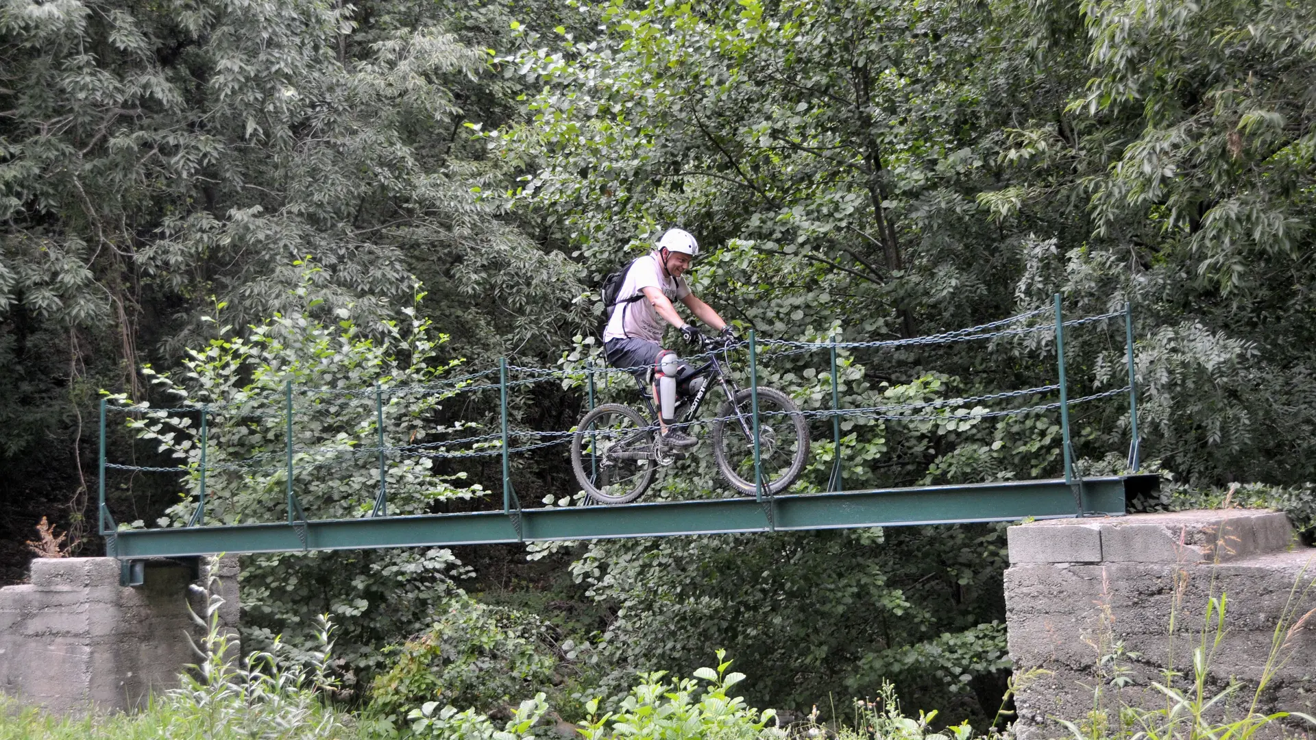 7_vtt_vttiste_passerelle_bois_argeles