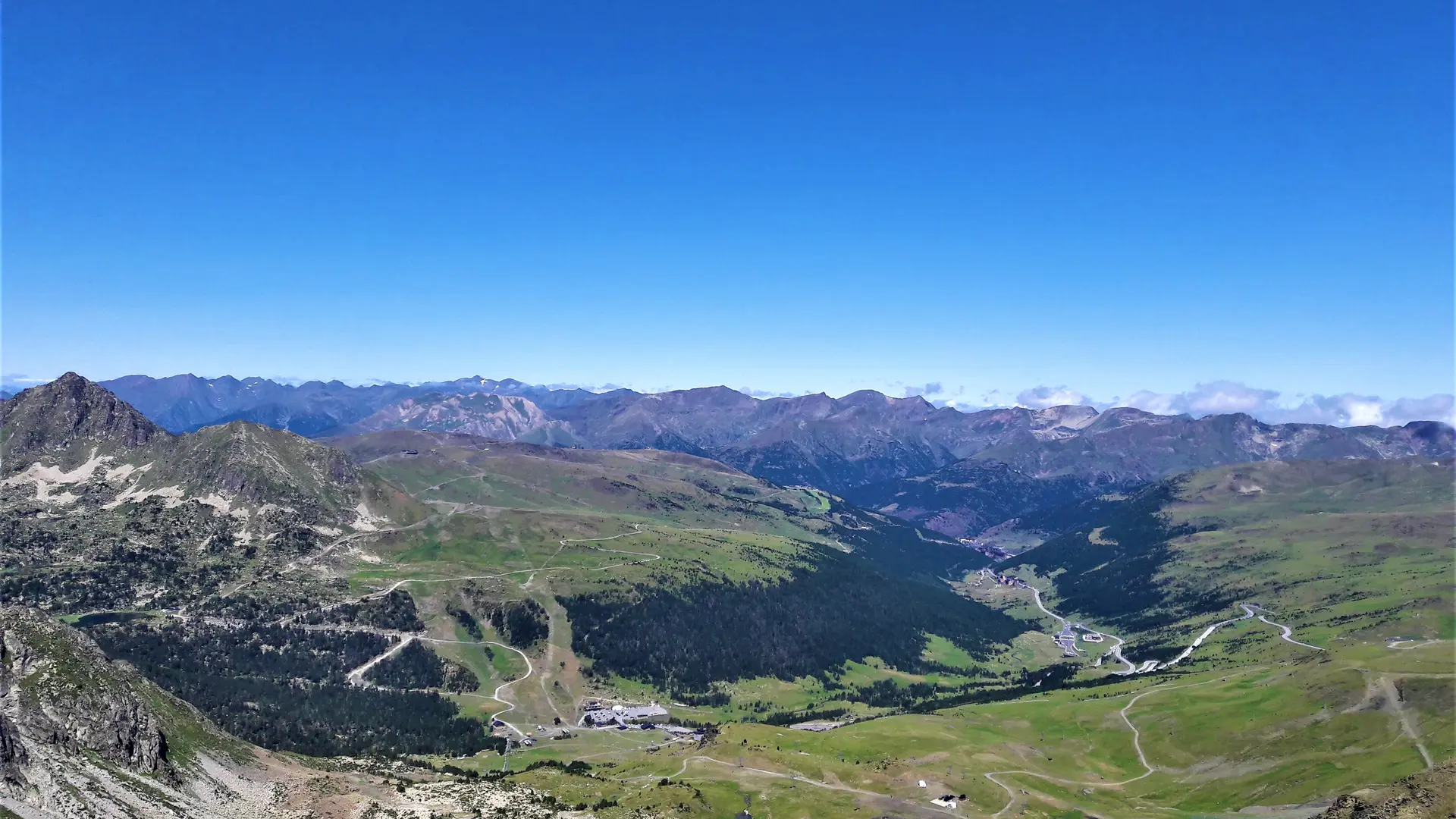 8 - Vue sur l'Andorre