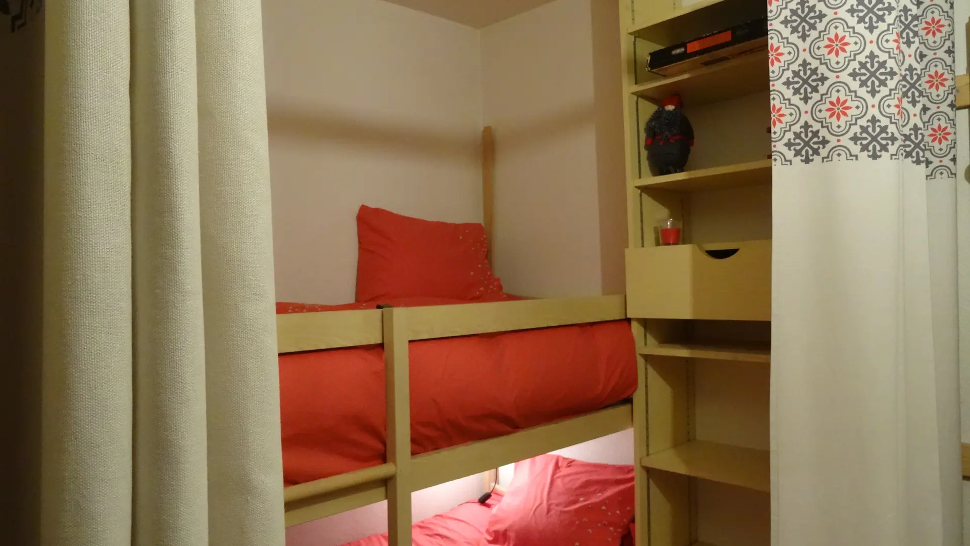 8_cabine__Terrasse-des-sorbiers-au soleils_Font Romeu_changez-d-altitude_DSC08510