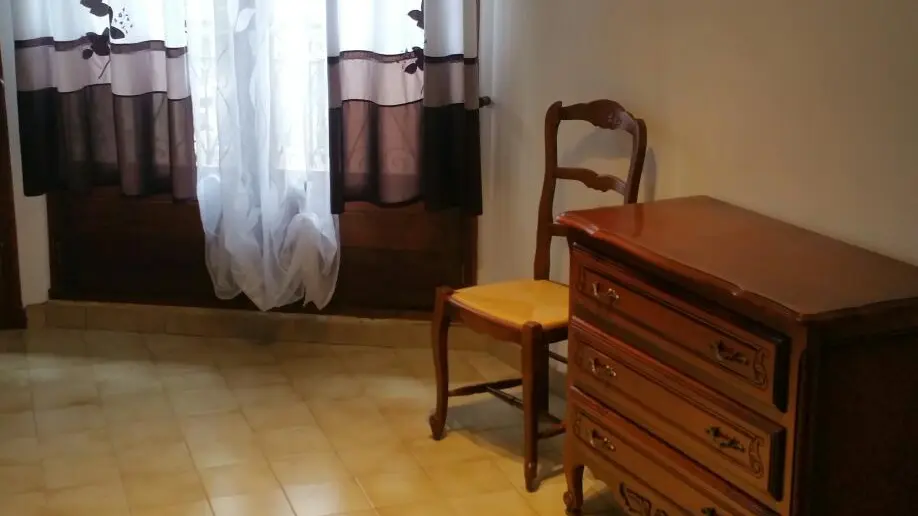 Chambre avec lit double