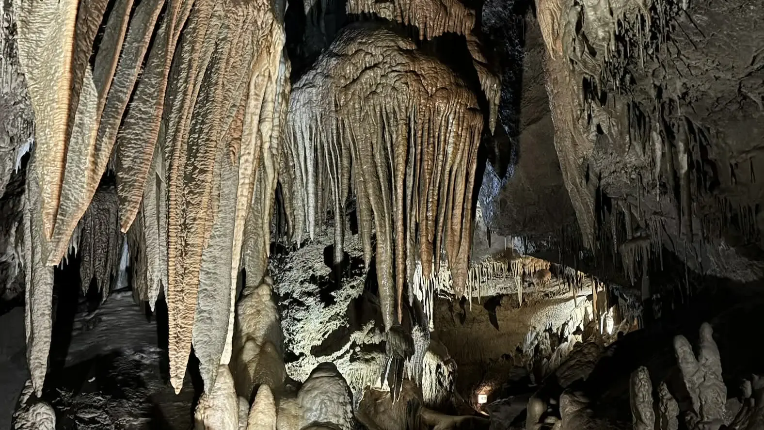 Grotte de Fontrabiouse