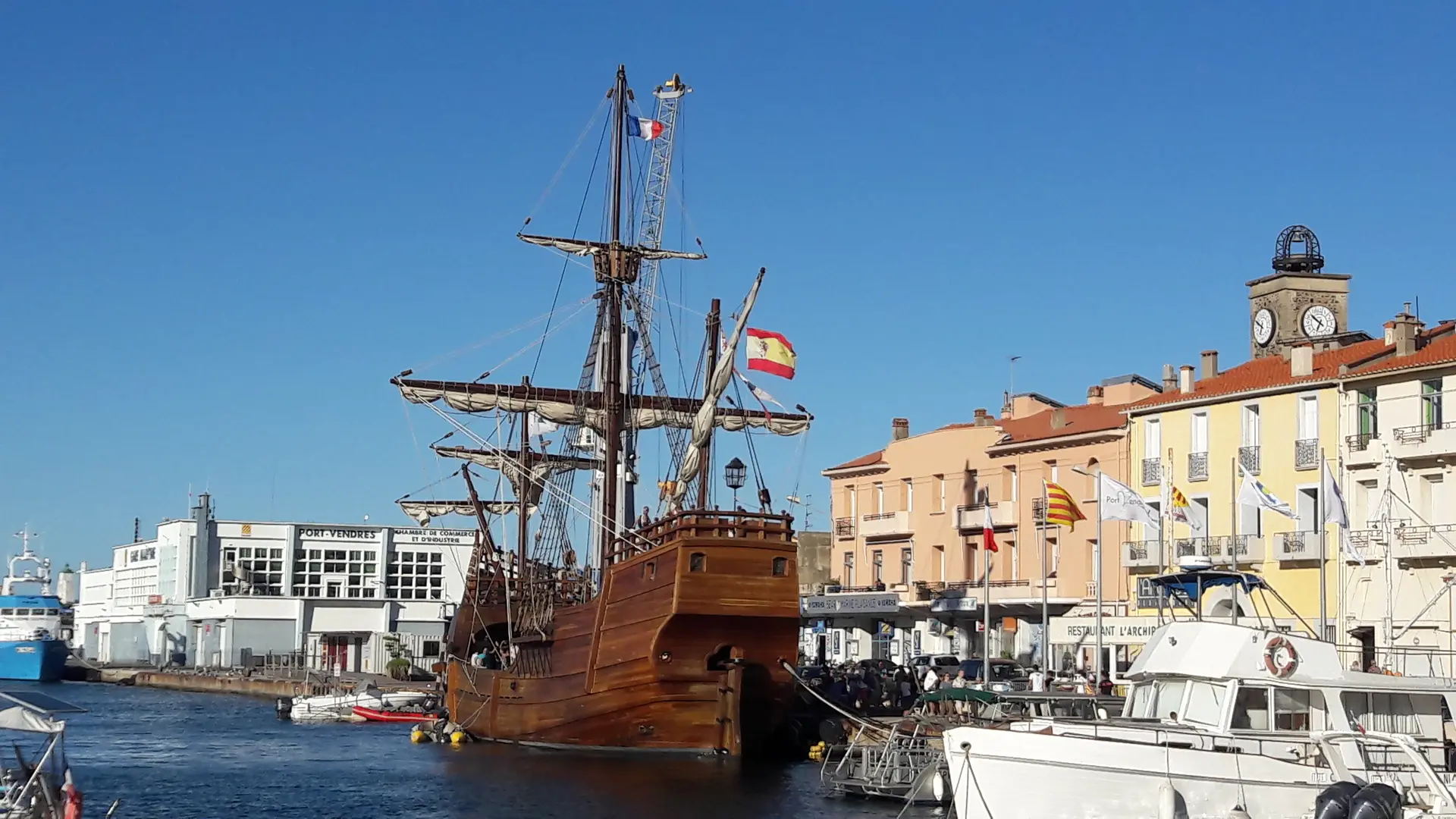 La Nao Santa Maria face à l'appartement