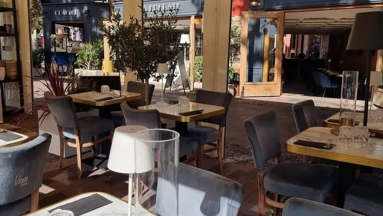 01 - restaurant frégate - collioure