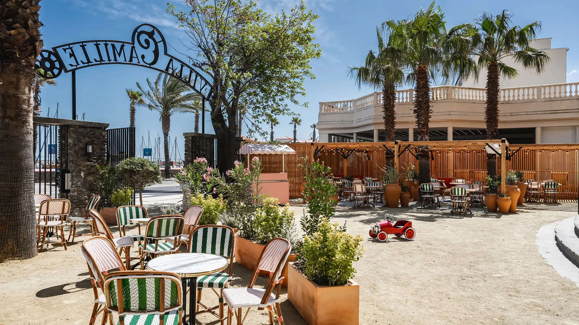 05.Villa Camille - Bar extérieur (2)