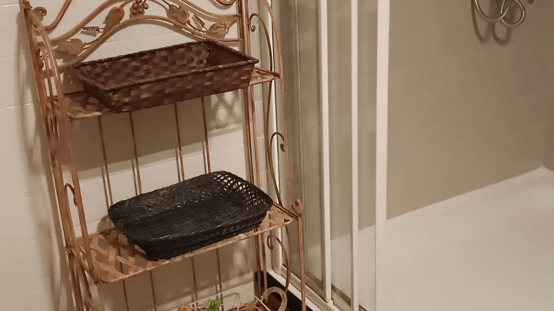 Aspres Fourques Meublé La Libellule