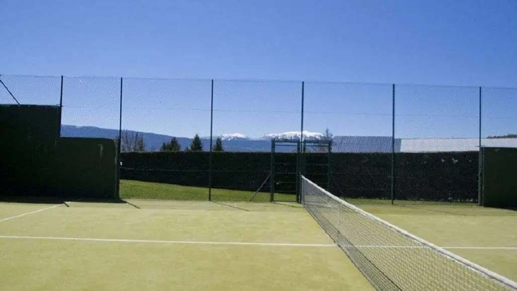 16 TERRAIN DE PADLE (1)