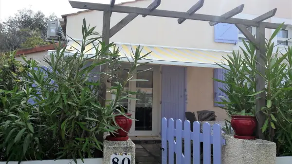 Maison avec jardin fermé