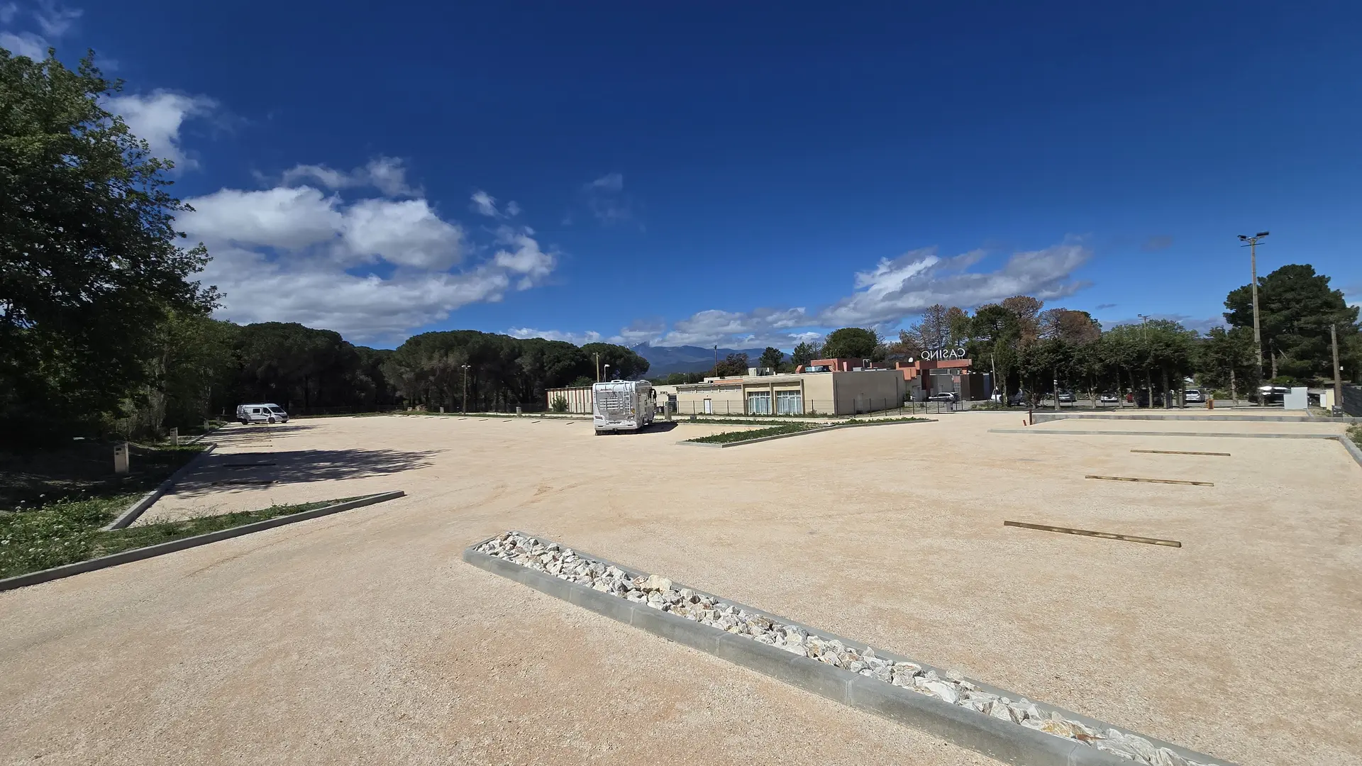 AIRE DE STATIONNEMENT DU BOULOU 1