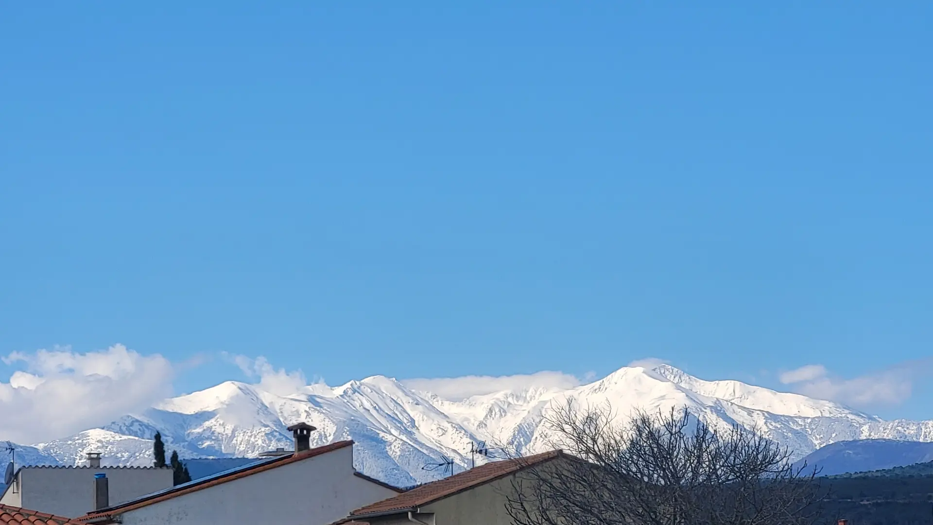 Aspres Thuir La Maison des Roses