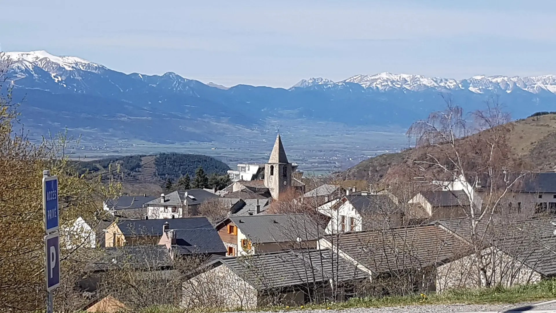 20210504_225157 vue de la terasse au printemps