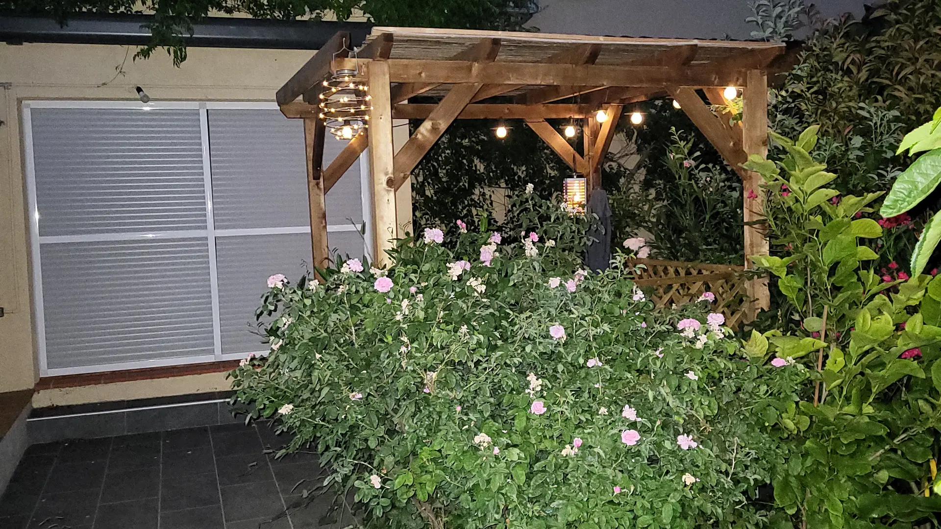 Aspres Thuir La Maison des Roses