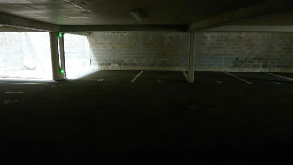 22 - Place de parking N° 8