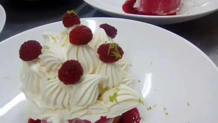 22282117_503353320015780_4972508216470264878_n