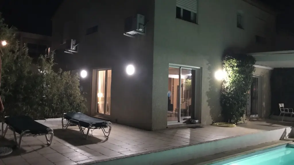 27C5180E-4201-42B5-81A2-45CAE59EE1D9_1_105_c