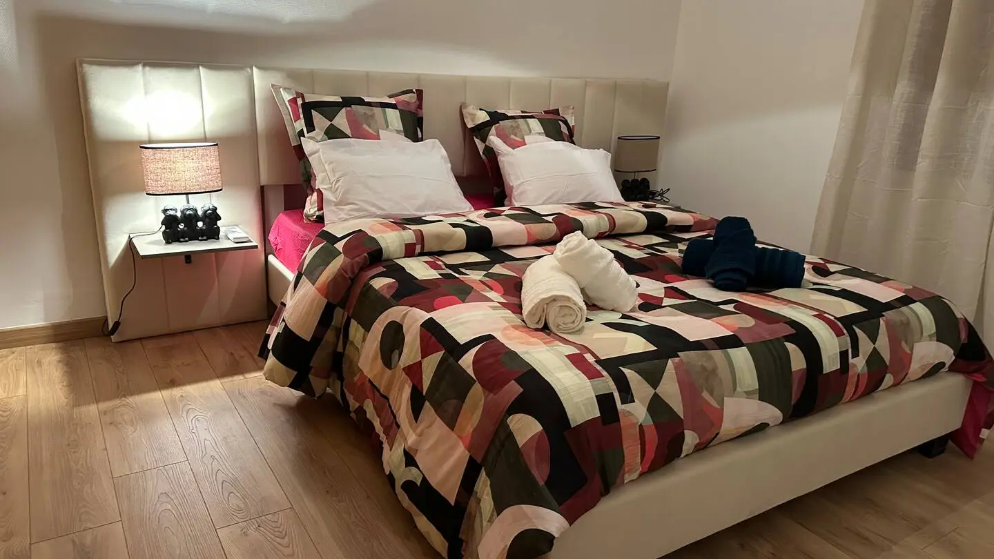 Chambre avec lit en 160 cm