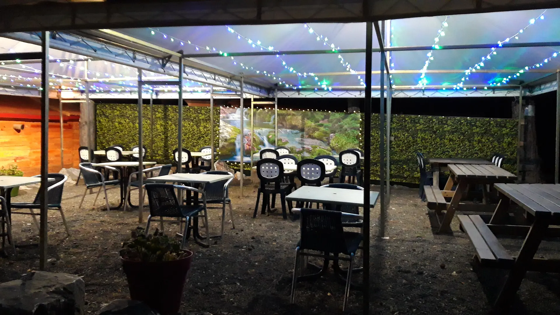 terrasse - camping la source - sournia - Sandrine DELACOURT