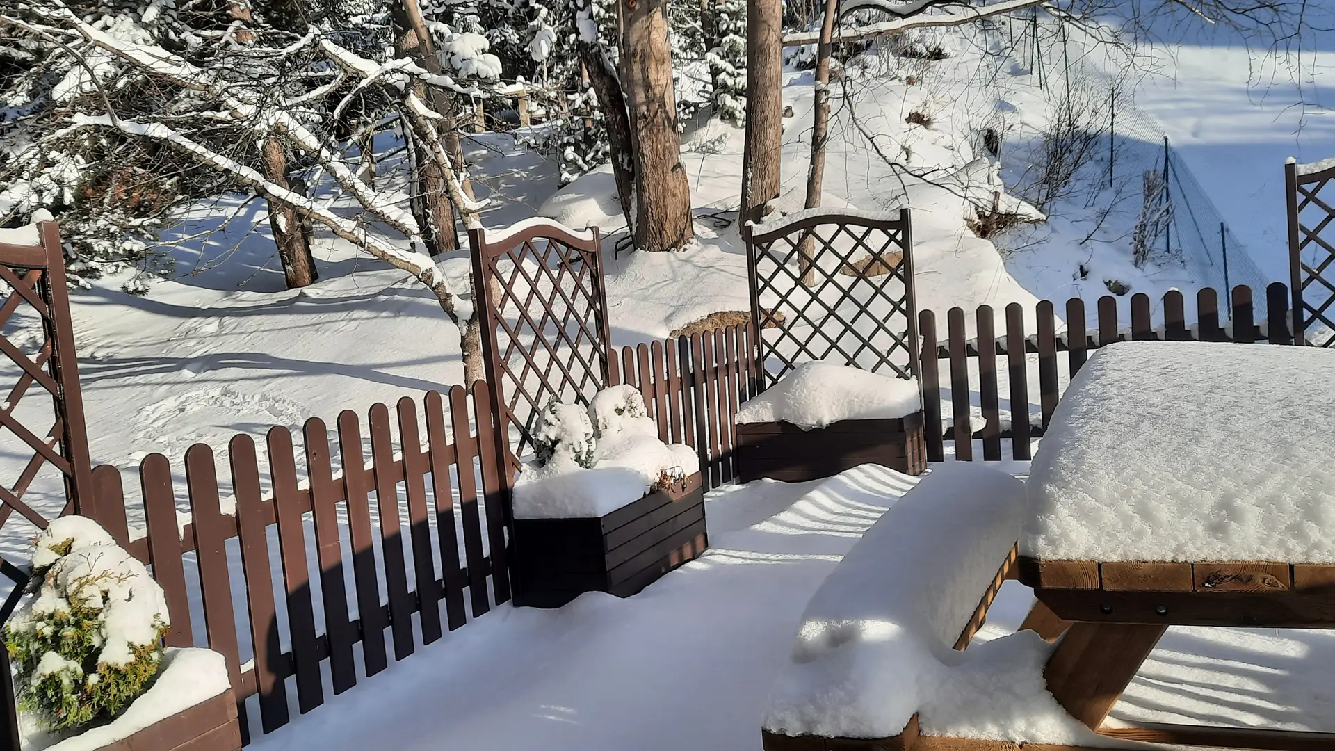 terrasse en hiver vue de la chambre