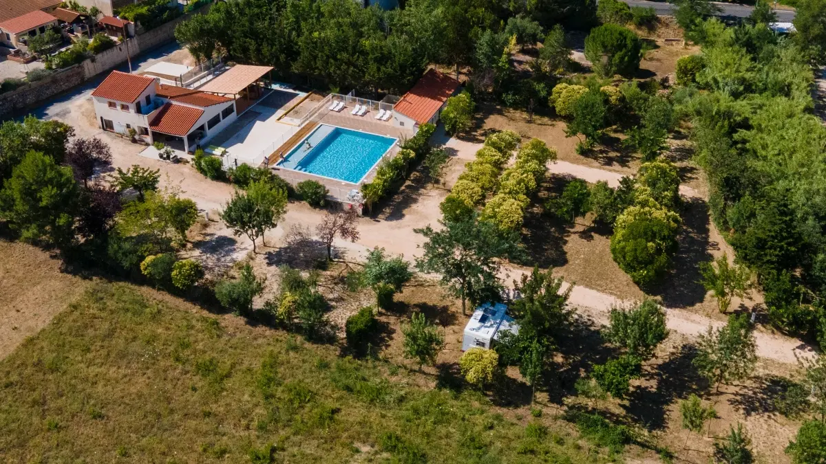 vue-drone-camping-tautavel-1200x675