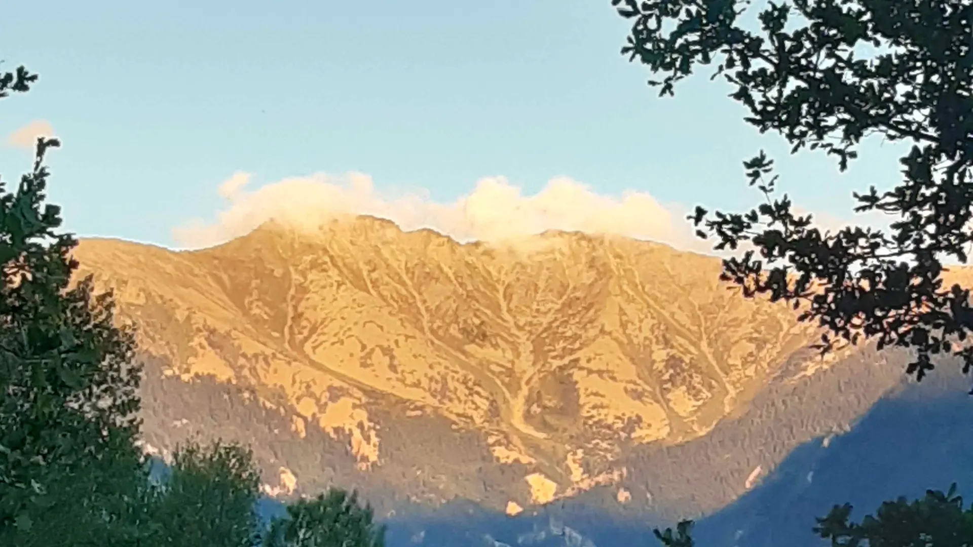 Vue sur Canigó le soir