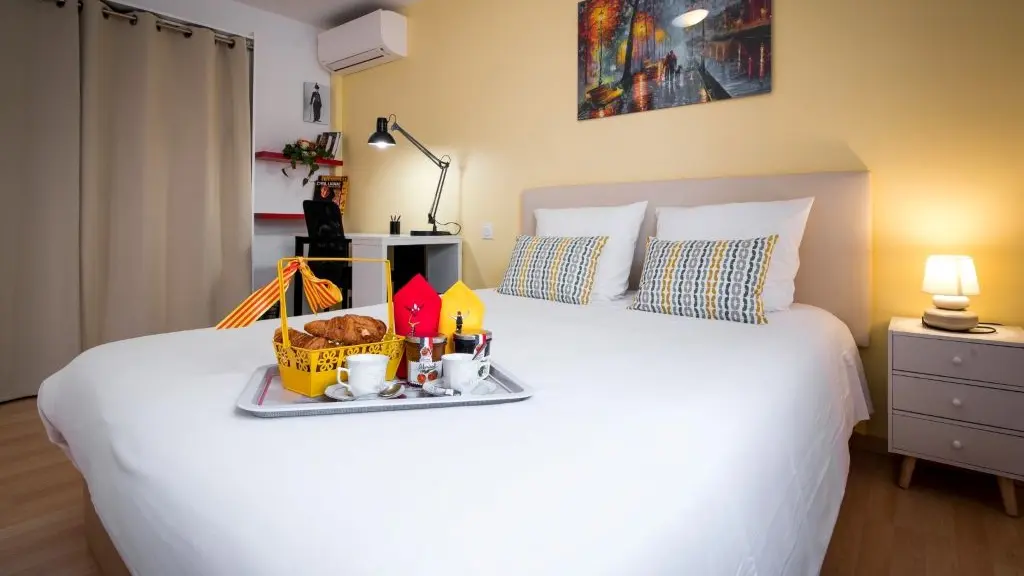 ANCEAU GUY - PERPIGNANCITYROOM 6