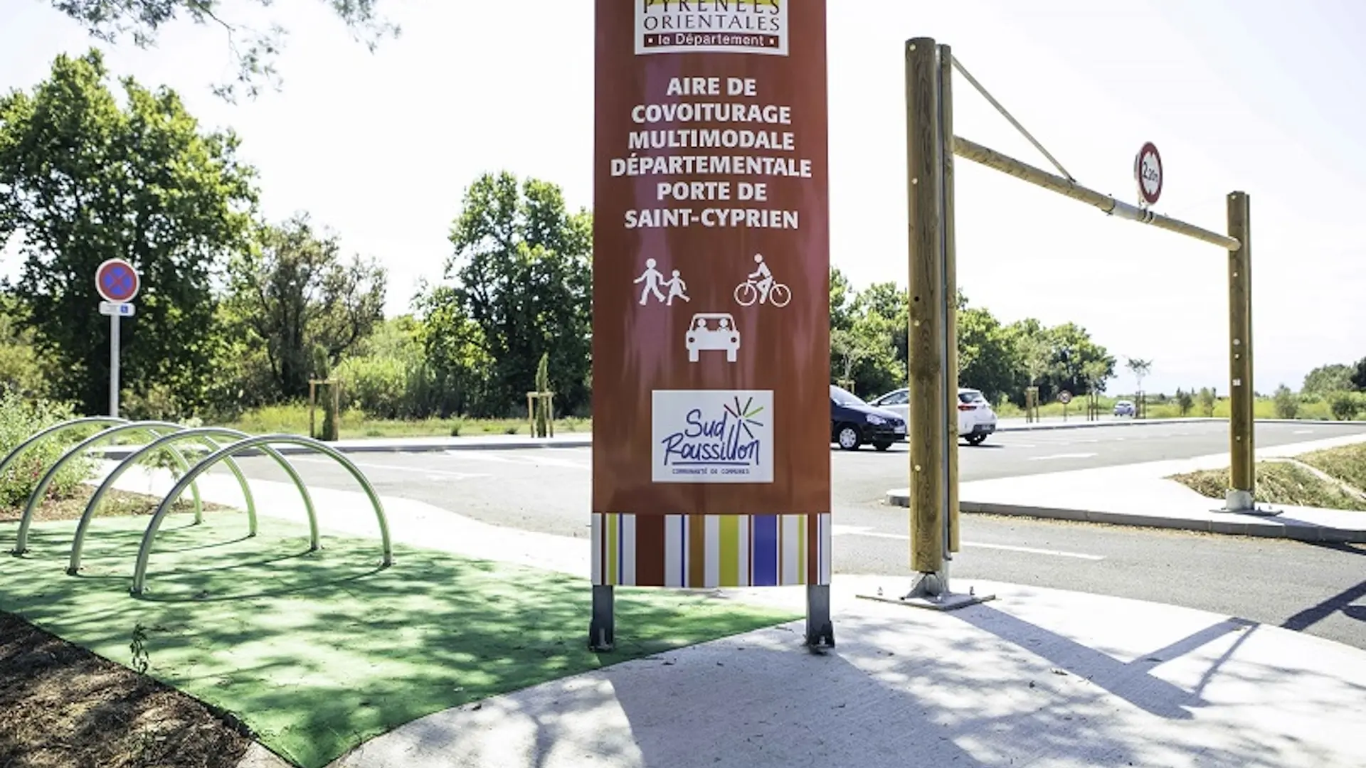 Aire de covoiturage Saint-Cyprien (1) 800px